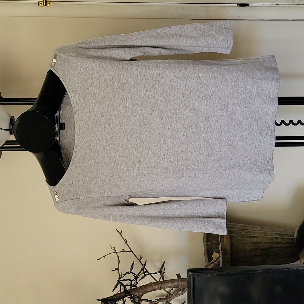 Ann Taylor Top w/shoulder buttons